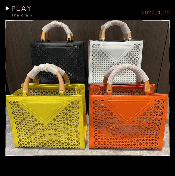 brand evening handbag women's luxury fashion bag prada pradas handbag shopping handmade straw bag hollowed out women's summer trav
brand evening handbag women's luxury fashion bag prada pradas handbag shopping handmade straw bag hollowed out women's summer trav
