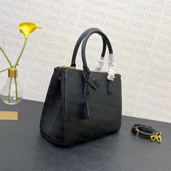 luxury woman bag handbag large capacity killer bag cowhide shopping bag triangle logo fashion designer 2022
luxury woman bag handbag large capacity killer bag cowhide shopping bag triangle logo fashion designer 2022
