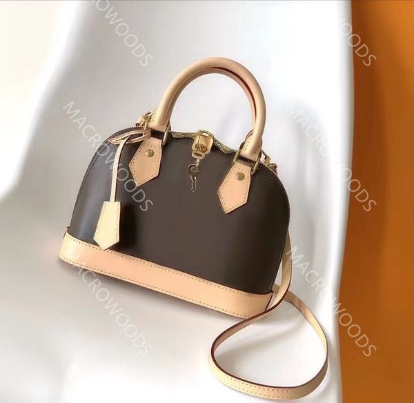 alma bb shell bag luxury handbag crossbody bags designer shoulder bags women fashion satchel leather messenger bag double zip closure padloc
alma bb shell bag luxury handbag crossbody bags designer shoulder bags women fashion satchel leather messenger bag double zip closure padloc