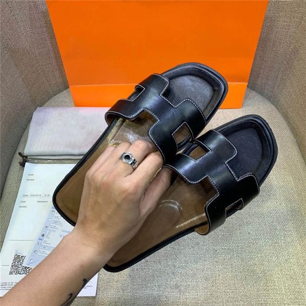 2021 women' shoes fashion simple classic calfskin casual sandals and slippers beach flat-bottomed female sandals all-match214i, Black;grey
2021 women' shoes fashion simple classic calfskin casual sandals and slippers beach flat-bottomed female sandals all-match214i, Black;grey