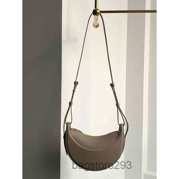 french paris niche designer bag highgrade texture messenger crescent bag women's bags leather armpit saddle
french paris niche designer bag highgrade texture messenger crescent bag women's bags leather armpit saddle