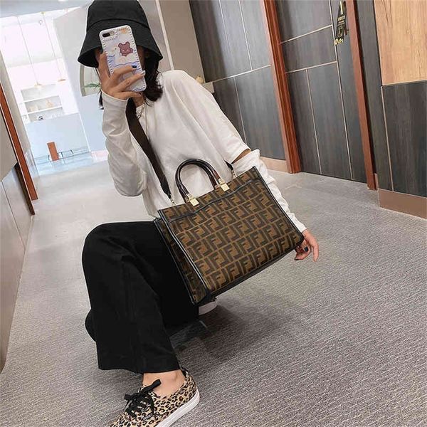 90% off evening bags online sales women's bags of trendy old flower tote canvas printed large women's portable single shopping
90% off evening bags online sales women's bags of trendy old flower tote canvas printed large women's portable single shopping