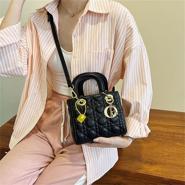 69% off evening bags online sale women's bags can be customized and mixed batches korean french minority texture princess embroidered t
69% off evening bags online sale women's bags can be customized and mixed batches korean french minority texture princess embroidered t