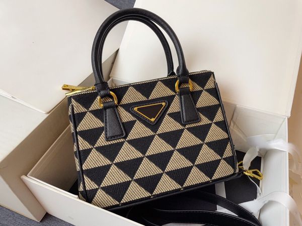 tote shopping bag handbag crossbody bags canvas leather removable shoulder strap inside fashion letters pocket mini bag
tote shopping bag handbag crossbody bags canvas leather removable shoulder strap inside fashion letters pocket mini bag
