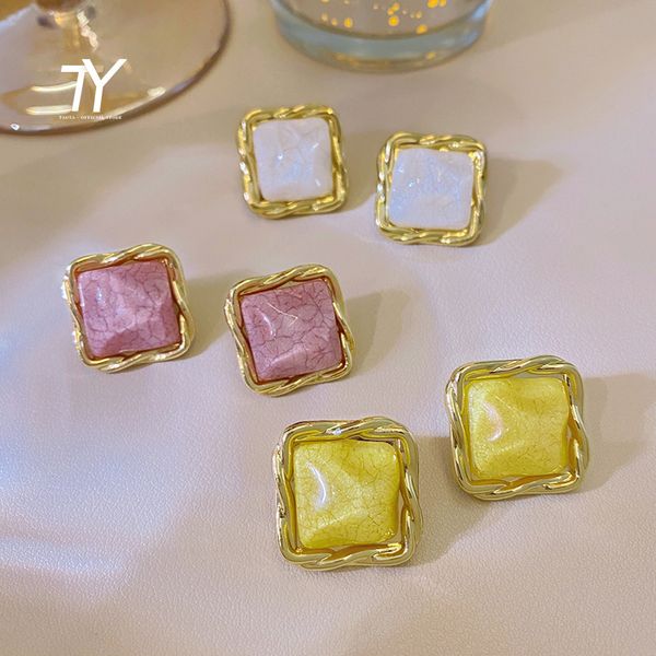 simple candy color square metal earrings for woman 2021 korean fashion jewelry gothic retro style accessories for party girl's, Golden;silver
simple candy color square metal earrings for woman 2021 korean fashion jewelry gothic retro style accessories for party girl's, Golden;silver