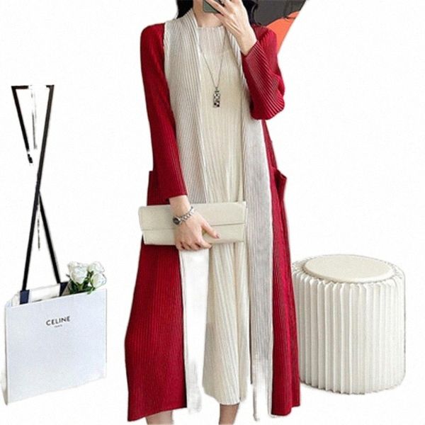 women's trench coats 2021 autumn pleats miyake coat for women fashion solid long sleeve loose large size f7pu#, Tan;black
women's trench coats 2021 autumn pleats miyake coat for women fashion solid long sleeve loose large size f7pu#, Tan;black