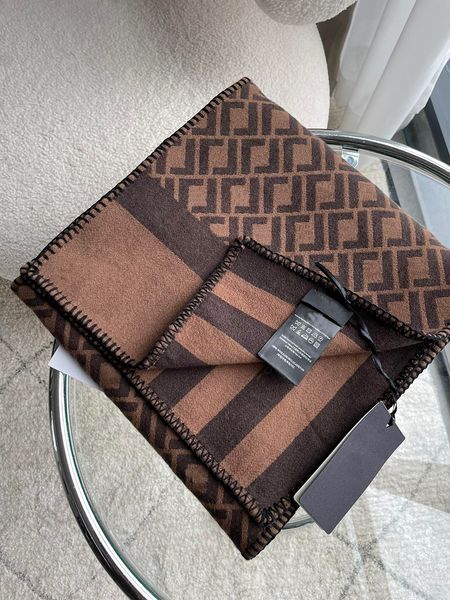 scarves 2022 autumn quality european and american brand 100% cashmere scarf neck warm keeping fashion premium product in winter, Blue;gray
scarves 2022 autumn quality european and american brand 100% cashmere scarf neck warm keeping fashion premium product in winter, Blue;gray