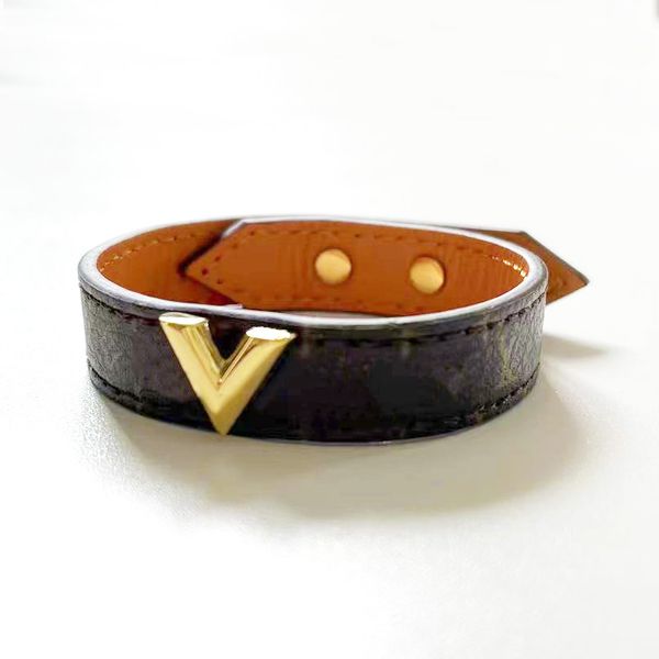 designer jewelry leather bracelets gold letter charm bracelet for women hand strap brown flower pattern logo stamp printed fashion gift, Golden;silver
designer jewelry leather bracelets gold letter charm bracelet for women hand strap brown flower pattern logo stamp printed fashion gift, Golden;silver