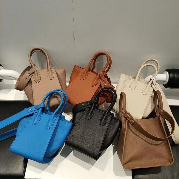 bucket bag togo cowhide vegetable basket messenger bag large capacity commuter handbag women 220920
bucket bag togo cowhide vegetable basket messenger bag large capacity commuter handbag women 220920