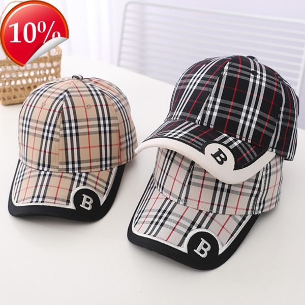 brand design peaked cap 2022 new children's hat fashion color contrast checker baseball korean spring and summer sunshade, Blue;gray 
brand design peaked cap 2022 new children's hat fashion color contrast checker baseball korean spring and summer sunshade, Blue;gray