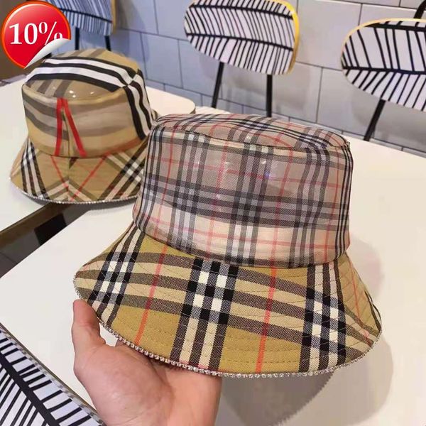 brand design peaked cap british leisure checkered fisherman hat autumn and winter big eaves high roof sunscreen printed mesh b house, Blue;gray
brand design peaked cap british leisure checkered fisherman hat autumn and winter big eaves high roof sunscreen printed mesh b house, Blue;gray
