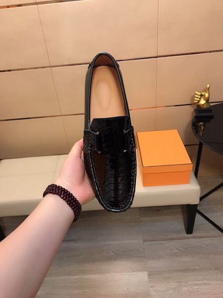 men's casual loafers formal business footwear walking flats male brand designer shiny party wedding dress shoes size 38-44, Black
men's casual loafers formal business footwear walking flats male brand designer shiny party wedding dress shoes size 38-44, Black