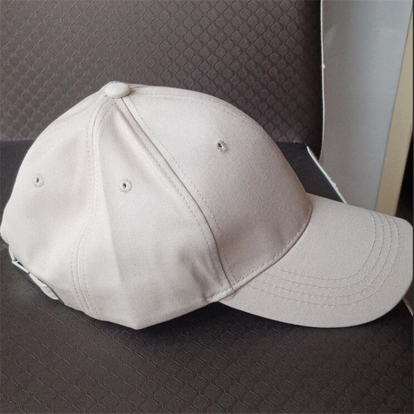 black baseball cap men's windproof hats embroidery process labeling retro, Blue;gray
black baseball cap men's windproof hats embroidery process labeling retro, Blue;gray