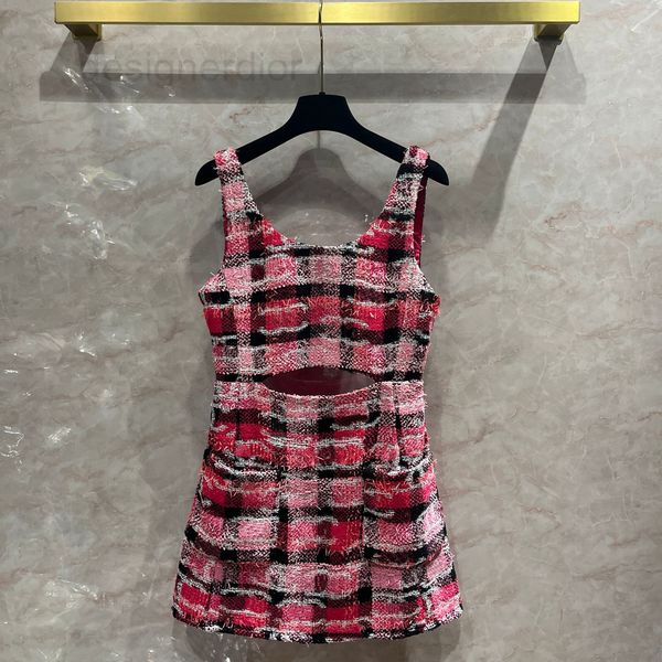 casual dresses designer hollow out high waist pink plaid tweed dress backless little fragrance lady temperament strapless skirt vndk, Black;gray
casual dresses designer hollow out high waist pink plaid tweed dress backless little fragrance lady temperament strapless skirt vndk, Black;gray