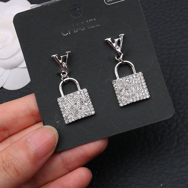 jewelry earrings designer women stud luxury letter shape lock pendant rhinestone crystal 925s silver, Golden;silver
jewelry earrings designer women stud luxury letter shape lock pendant rhinestone crystal 925s silver, Golden;silver
