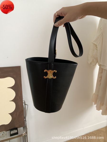 designer clutch bag purses ladies handbags evening clutches bucket triumphal arch 2022 new women's leather high-grade shoulder msenger
designer clutch bag purses ladies handbags evening clutches bucket triumphal arch 2022 new women's leather high-grade shoulder msenger