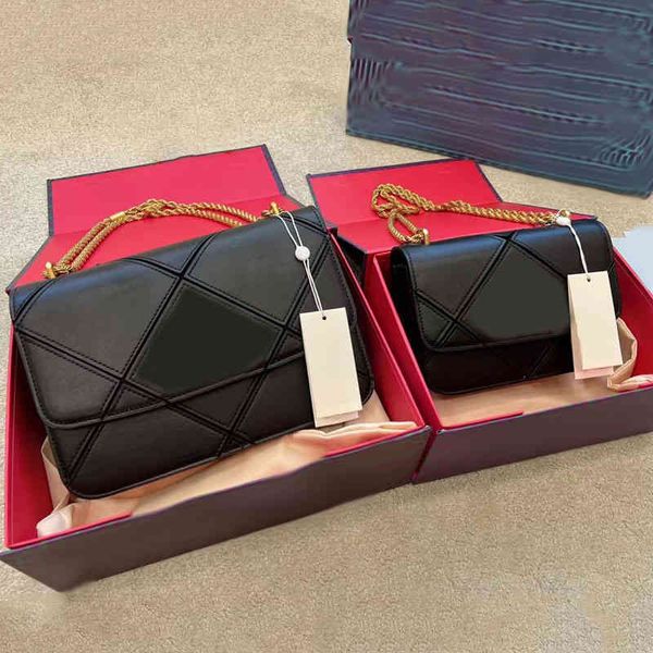 designer luxury women the tote bag fashion versatile handbags shoulder crossbody bags purse tories totes large capacity saddle wallets 7a tv
designer luxury women the tote bag fashion versatile handbags shoulder crossbody bags purse tories totes large capacity saddle wallets 7a tv