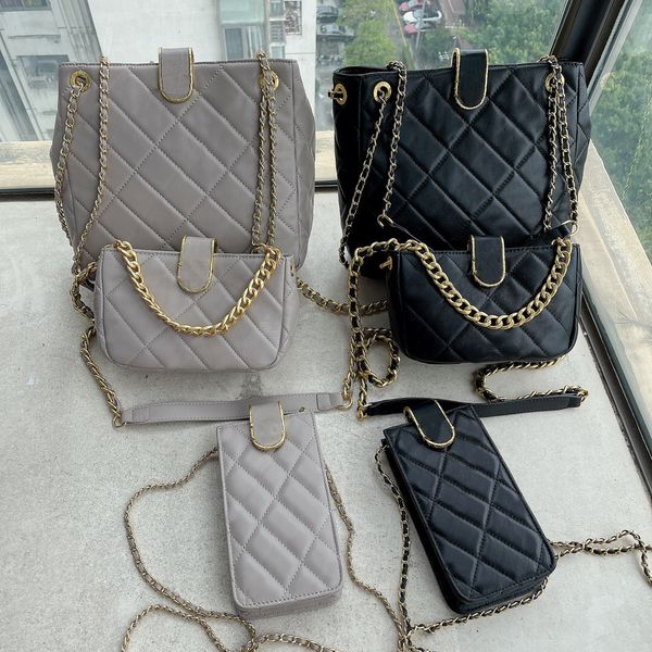 classic fashion rhombus chain bag 2022s luxury sheepskin tote bag metal buckle one shoulder large capacity messenger bags for women
classic fashion rhombus chain bag 2022s luxury sheepskin tote bag metal buckle one shoulder large capacity messenger bags for women