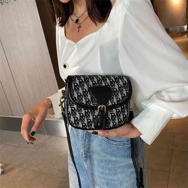 59% off shoulder bags on sell designer net red female embroidery chain small square spring autumn and winter foreign style single
59% off shoulder bags on sell designer net red female embroidery chain small square spring autumn and winter foreign style single