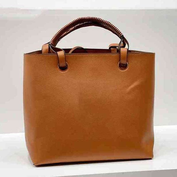 totes tote bags women large-capacity clutch leather fashion handbag shoulder brown brand designer female purses 211225
totes tote bags women large-capacity clutch leather fashion handbag shoulder brown brand designer female purses 211225
