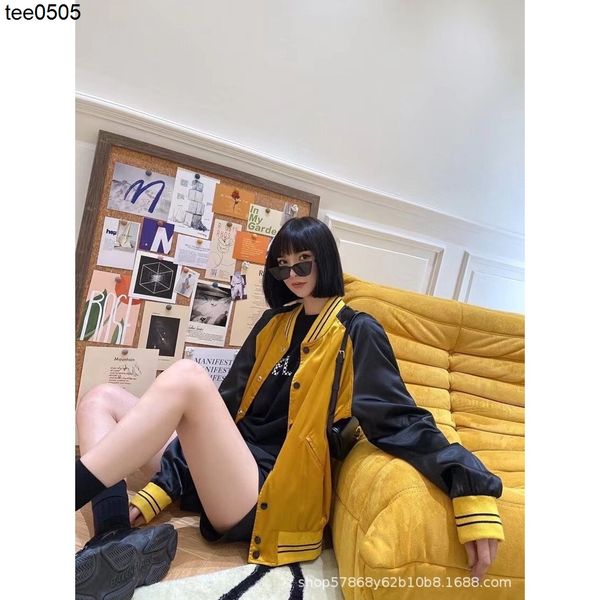 men's jackets fashion brand series 21 early autumn new satin bomber coat simple jacket top, Black;brown
men's jackets fashion brand series 21 early autumn new satin bomber coat simple jacket top, Black;brown