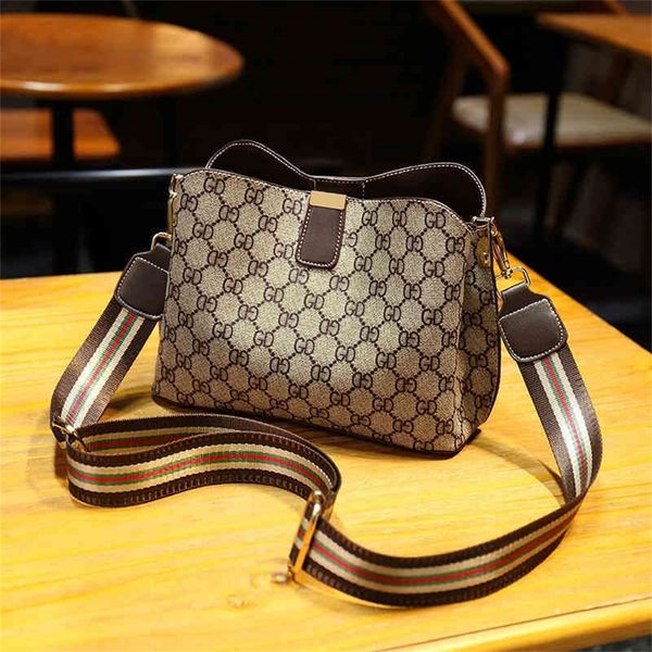 59% off shoulder bags on sell designer bags texture printed women's autumn and winter single messenger wide strap bucket
59% off shoulder bags on sell designer bags texture printed women's autumn and winter single messenger wide strap bucket