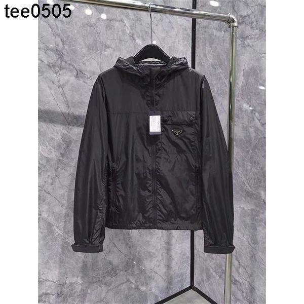 22 early spring new black hooded casual jacket with double pockets on the front of the jacket and metal, Black;brown
22 early spring new black hooded casual jacket with double pockets on the front of the jacket and metal, Black;brown