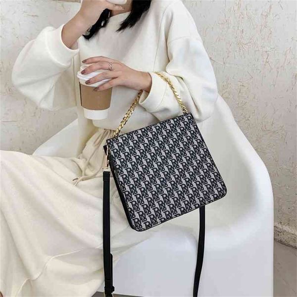 59% off shoulder bags on sell designer bags texture one small letter printing messenger chainz1xk
59% off shoulder bags on sell designer bags texture one small letter printing messenger chainz1xk