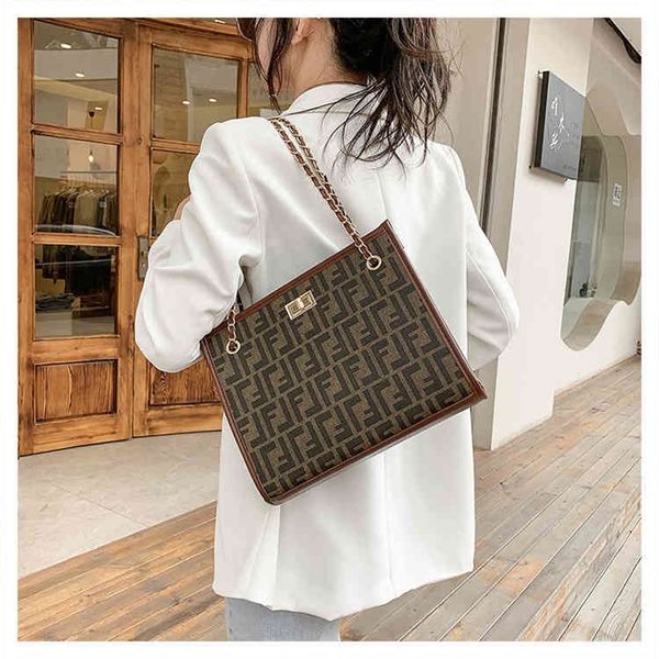 59% off shoulder bags on sell high-capacity tot son and mother's korean chain texturedv7i
59% off shoulder bags on sell high-capacity tot son and mother's korean chain texturedv7i