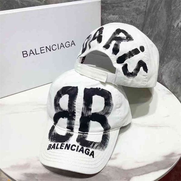 ball paris caps balenciga men's balencaigass early and spring women's new versatile family trend duck tongue hat double b graffiti, Blue;gray
ball paris caps balenciga men's balencaigass early and spring women's new versatile family trend duck tongue hat double b graffiti, Blue;gray
