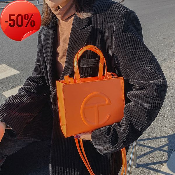 designer clutch bag purses ladies handbags evening clutches new fashion trend msenger large capacity texture style small portable shoulder
designer clutch bag purses ladies handbags evening clutches new fashion trend msenger large capacity texture style small portable shoulder