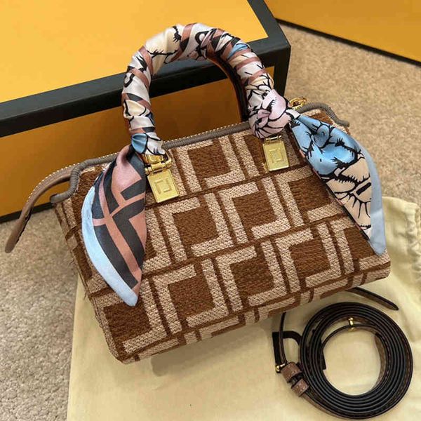 shoulder bag fenbag designers handbag women mini bag tote bag classic designer bags letter pattern fashion cross body with silk scarf
shoulder bag fenbag designers handbag women mini bag tote bag classic designer bags letter pattern fashion cross body with silk scarf