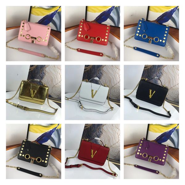 2022 new single shoulder bag op02 v-shaped rivet chain decorative texture core-leather woman carry oblique cross messenger bag
2022 new single shoulder bag op02 v-shaped rivet chain decorative texture core-leather woman carry oblique cross messenger bag