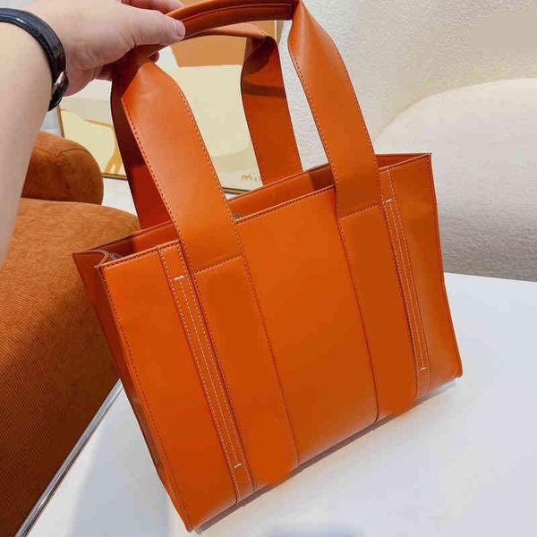 totes quilted alphabet shoulder shopping handbags leather travel bag luxurys designers bags for womens messenger crossbody clutch 220916
totes quilted alphabet shoulder shopping handbags leather travel bag luxurys designers bags for womens messenger crossbody clutch 220916