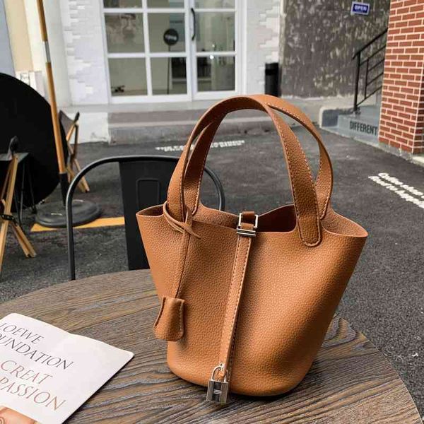 fashion women's herme of parody 2022 versatile vegetable basket bag high texture bu et women's simple and generous hand
fashion women's herme of parody 2022 versatile vegetable basket bag high texture bu et women's simple and generous hand