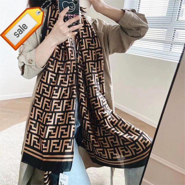 design luxury brand scarf live silk scarves 2022 summer new printed thin women's satin long shawls, Blue;gray
design luxury brand scarf live silk scarves 2022 summer new printed thin women's satin long shawls, Blue;gray