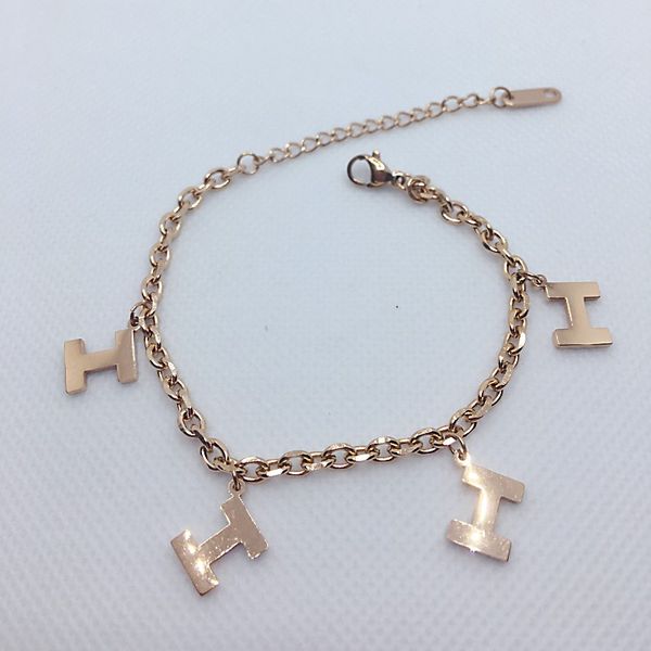 letter ladies bracelet luxury charm designer bracelet 316l stainless steel jewelry factory wholesale retail, Golden;silver
letter ladies bracelet luxury charm designer bracelet 316l stainless steel jewelry factory wholesale retail, Golden;silver