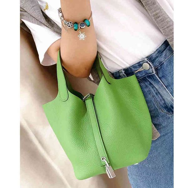 fashion women's bags herme 2022 new leather women's bag vegetable basket hand head bu et lo handle
fashion women's bags herme 2022 new leather women's bag vegetable basket hand head bu et lo handle