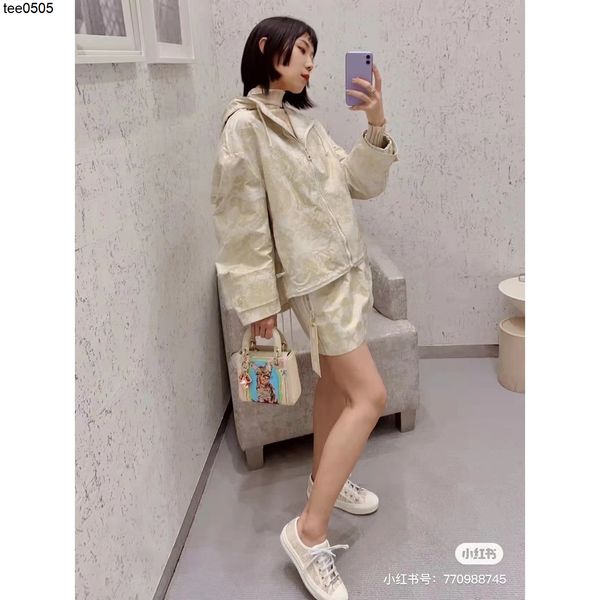 men's jackets fashion brand 22 early spring new tiger pattern windbreaker jacket women's year of the tiger champagne gold coat hoo, Black;brown
men's jackets fashion brand 22 early spring new tiger pattern windbreaker jacket women's year of the tiger champagne gold coat hoo, Black;brown