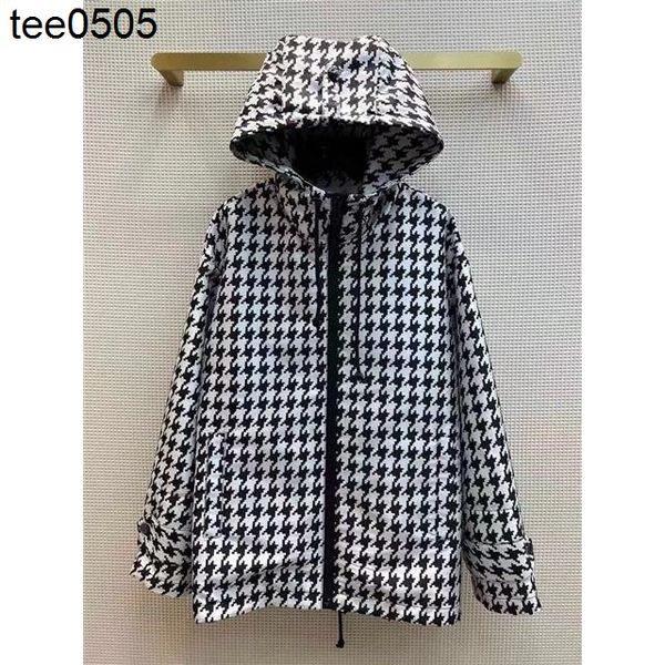 22 early spring new black and white thousand bird checker pattern stereoscopic wide white fumei hooded windbreaker coat, Black;brown
22 early spring new black and white thousand bird checker pattern stereoscopic wide white fumei hooded windbreaker coat, Black;brown