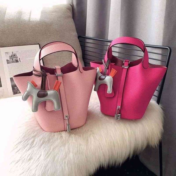 handbag designer ladies herme super fire bu et bag women's leather hand advanced sense pink large capacity vegetable basket
handbag designer ladies herme super fire bu et bag women's leather hand advanced sense pink large capacity vegetable basket