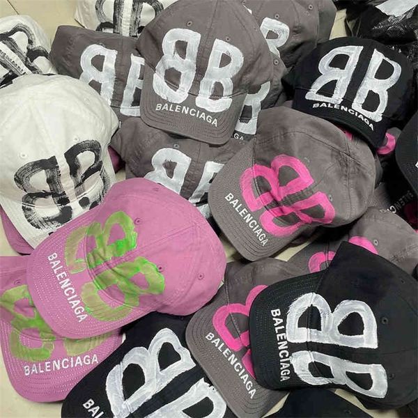 ball paris caps balenciga version balencaigass graffiti of home korean hand-painted big letter b baseball cap old style fashion, Blue;gray
ball paris caps balenciga version balencaigass graffiti of home korean hand-painted big letter b baseball cap old style fashion, Blue;gray