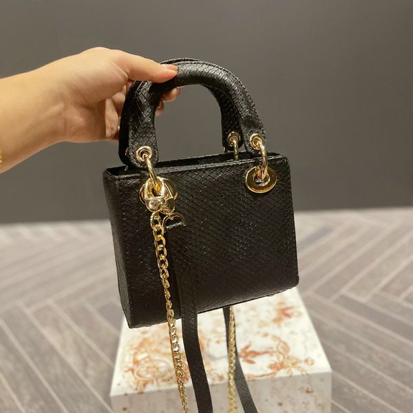 leather handbag chain bag women luxurys fashion designers bags female clutch classic girl handbags mini mobile phone purse clutch with box
leather handbag chain bag women luxurys fashion designers bags female clutch classic girl handbags mini mobile phone purse clutch with box
