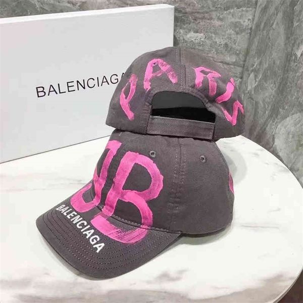 ball paris caps balenciga autumn aristocratic new family men's and balencaigass women's trend duck tongue hat big double b graffit, Blue;gray
ball paris caps balenciga autumn aristocratic new family men's and balencaigass women's trend duck tongue hat big double b graffit, Blue;gray