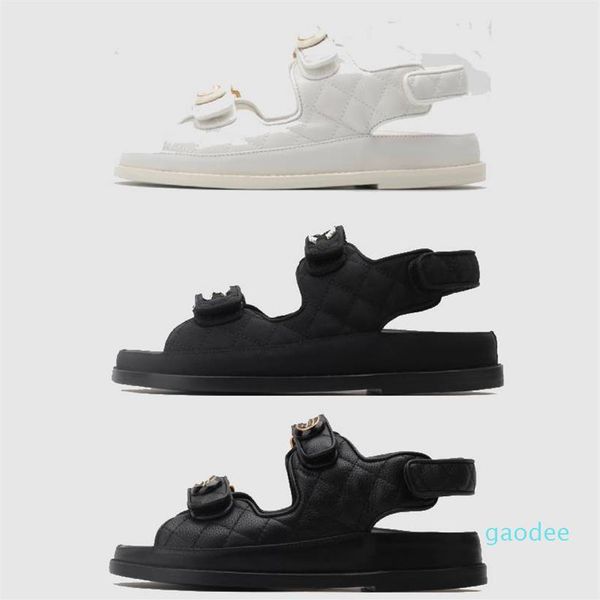 2021 calf leather quilt belt sandals quilted paris fashion platform black white beach classic flat woman summer design women's 35-270f
2021 calf leather quilt belt sandals quilted paris fashion platform black white beach classic flat woman summer design women's 35-270f