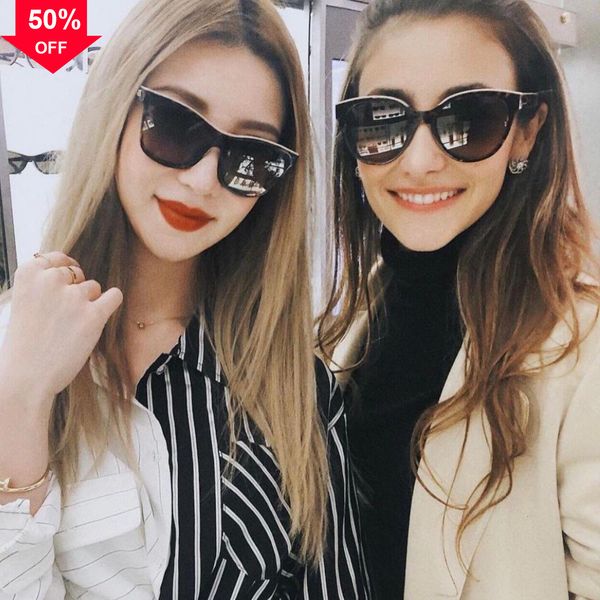 designer sunglasses xiaoxiangfeng one-piece lens color blocking frame anti ultraviolet star net red ch5418, White;black
designer sunglasses xiaoxiangfeng one-piece lens color blocking frame anti ultraviolet star net red ch5418, White;black