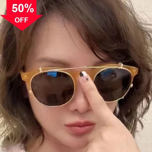 designer sunglasses new net red same triumphal arch personalized japane and korean ins clip dual use glass frame sunglass cl4s220, White;black
designer sunglasses new net red same triumphal arch personalized japane and korean ins clip dual use glass frame sunglass cl4s220, White;black