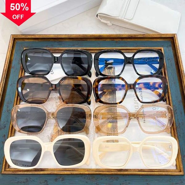 designer sunglasses 22 year arc de blogger's same women's large square plate glass can be equipped with degree sunglass cl40229u, White;black
designer sunglasses 22 year arc de blogger's same women's large square plate glass can be equipped with degree sunglass cl40229u, White;black