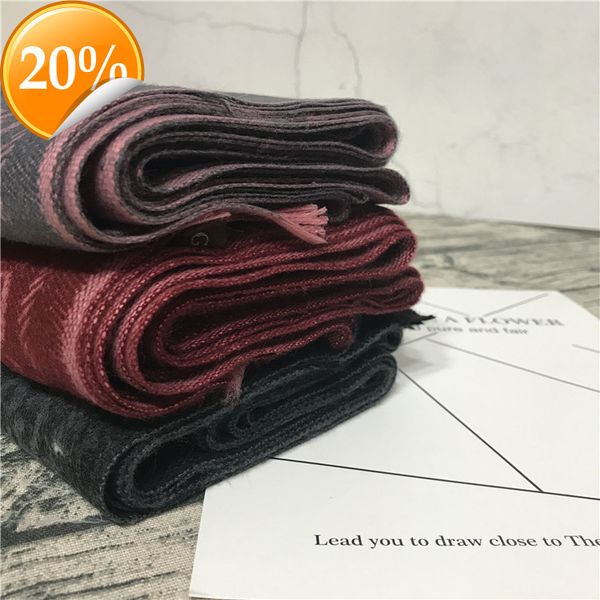 new design scarf autumn/winter 19 letter two color double sided cashmere imitation 220g for women small shawl, Blue;gray
new design scarf autumn/winter 19 letter two color double sided cashmere imitation 220g for women small shawl, Blue;gray