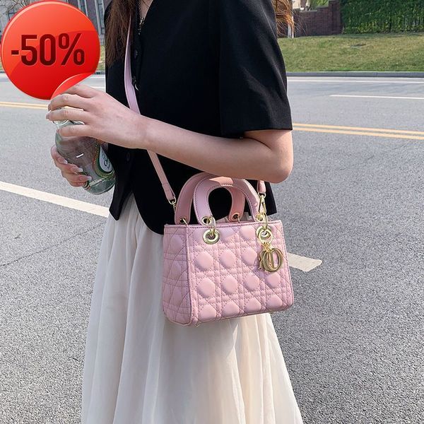 designer clutch bag purses ladies handbags evening clutches 2022 early spring new msenger portable tote lingge chain
designer clutch bag purses ladies handbags evening clutches 2022 early spring new msenger portable tote lingge chain
